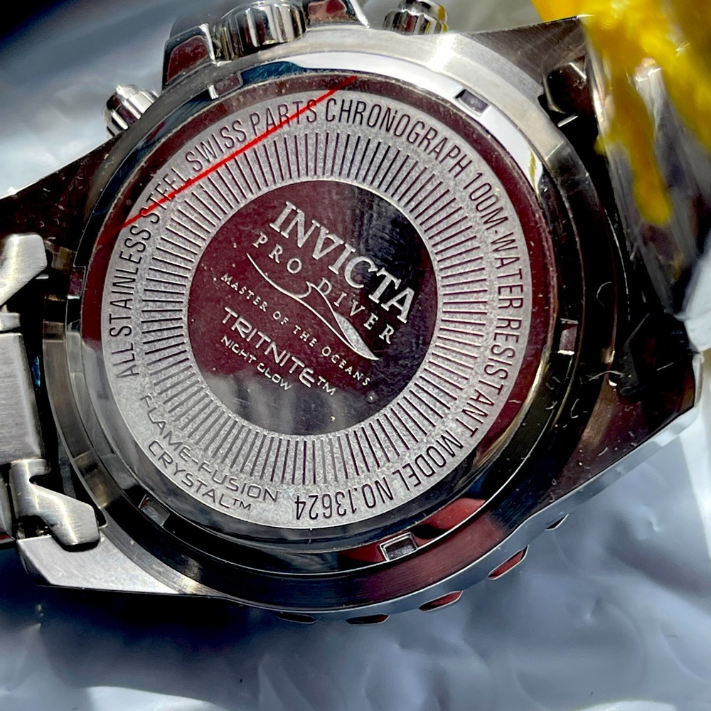 Invicta Mens Watch Chronograph 100m water resistant Swiss (no batteries)